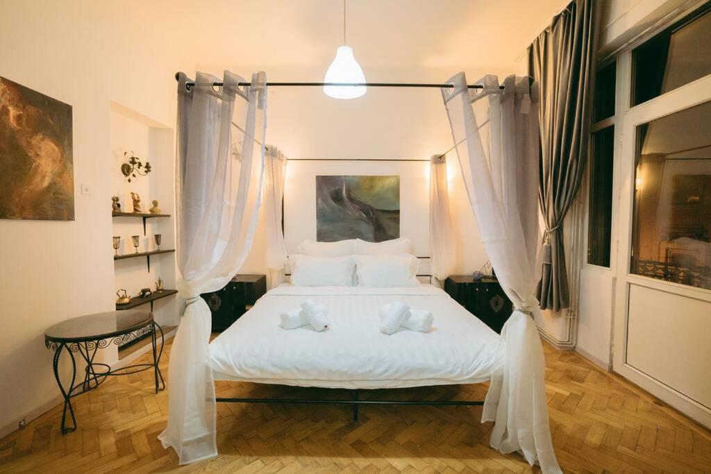 House Of Art Apartment Bucureşti Ngoại thất bức ảnh