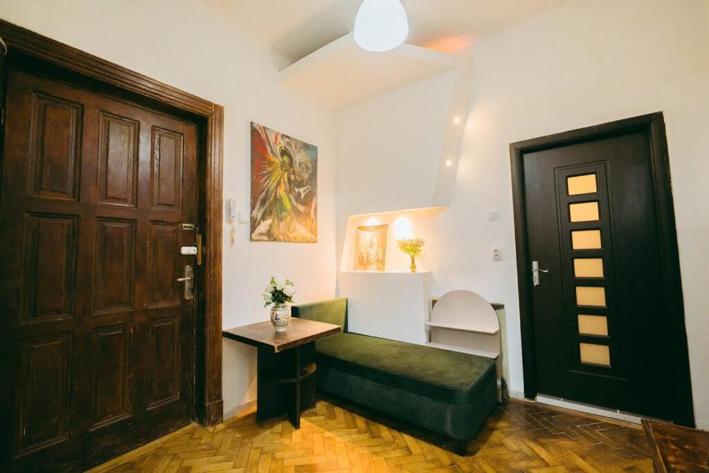 House Of Art Apartment Bucureşti Ngoại thất bức ảnh
